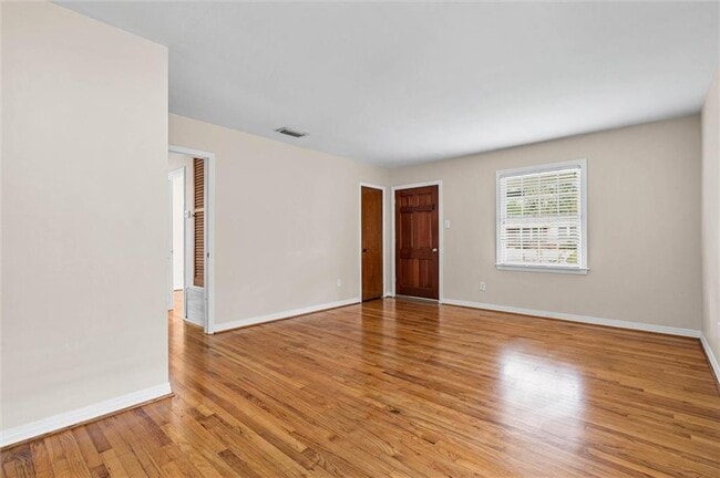 Photo - 161 Poydras Ave