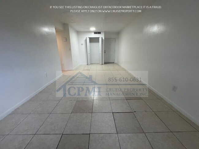 Photo - Lakeview Apartments - 5911 SW 41 St