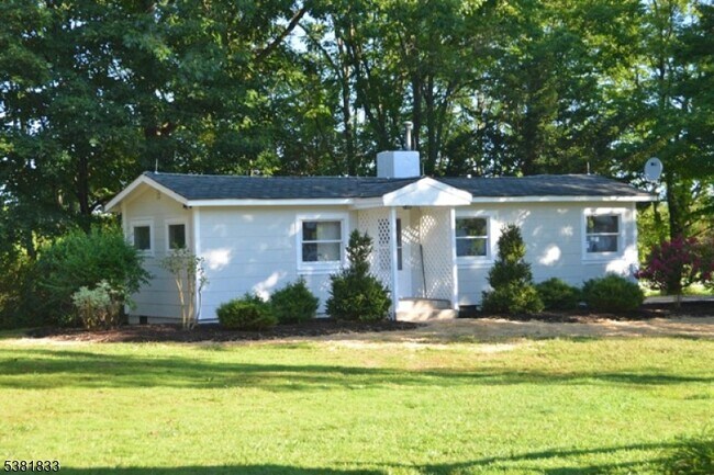 Building Photo - 137 Wertsville Rd Rental