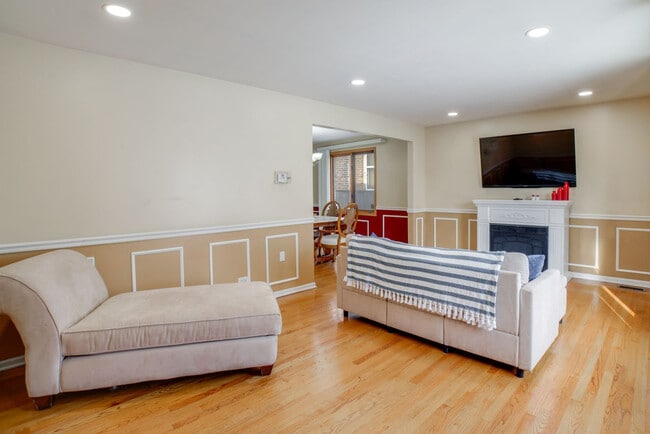 Photo - 9440 S Wabash Ave Unit SI ID1601867P