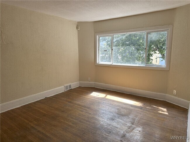 Photo - 801 West Ave