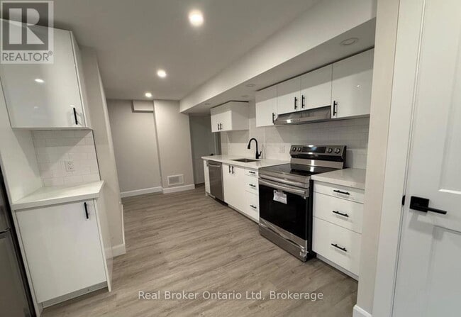 Photo - 29 Hewitt Pl