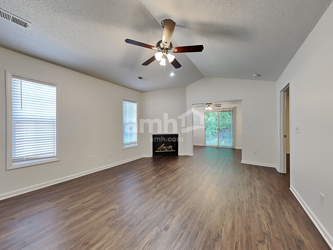 Photo - 5500 Regent Village Dr