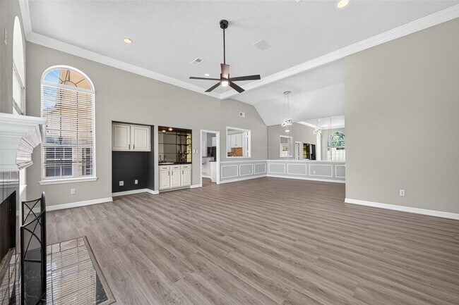 Building Photo - 14303 Reissen Ln