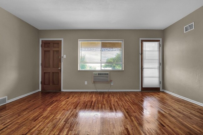 Photo - St. Louis Hills Studio Unidad 4421A