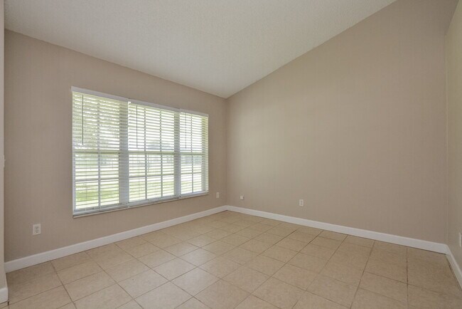Photo - 1306 Silverthorn Dr