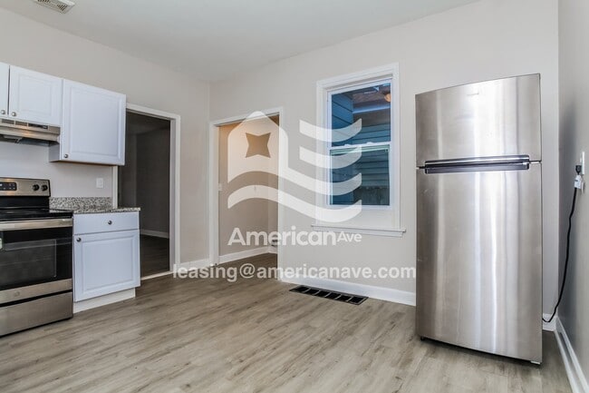 Photo - 2420 Freeman Ave