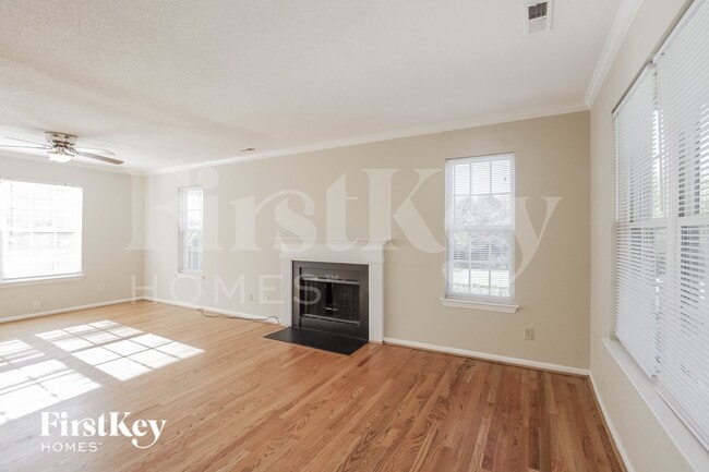 Photo - 2400 Devon Dr