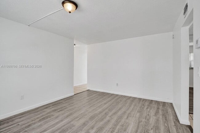 Photo - 4511 Treehouse Ln Unit B