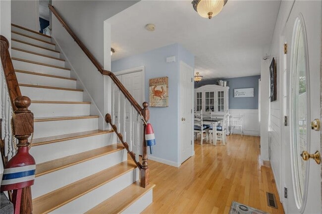 Photo - 133 Winnapaug Rd