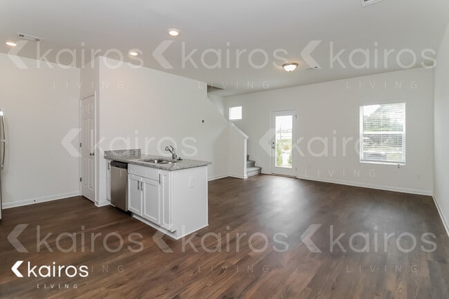 Photo - 101 Dudley Wy