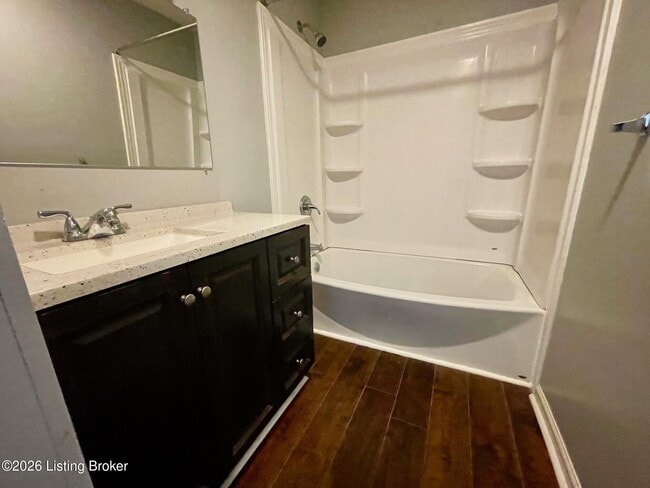 Photo - 821 Commerce St