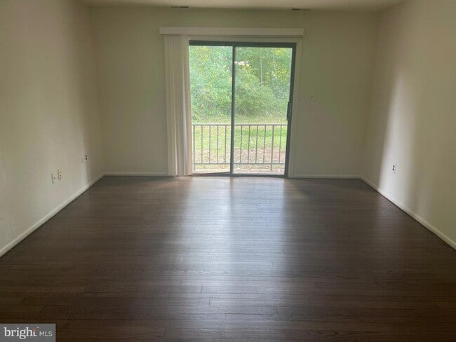 Photo - 615 Silver Ct