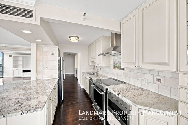 Photo - 10 E Ontario St