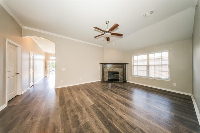 Photo - 2421 Shell Dr