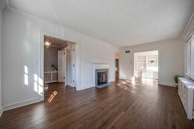 Photo - 662 Greenview Pl