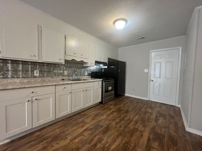 Photo - AVAILABLE TO SHOW!