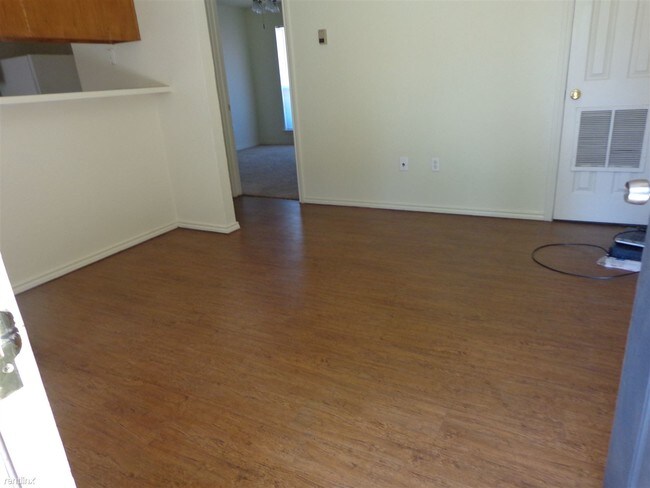 Photo - 1005 N Austin St