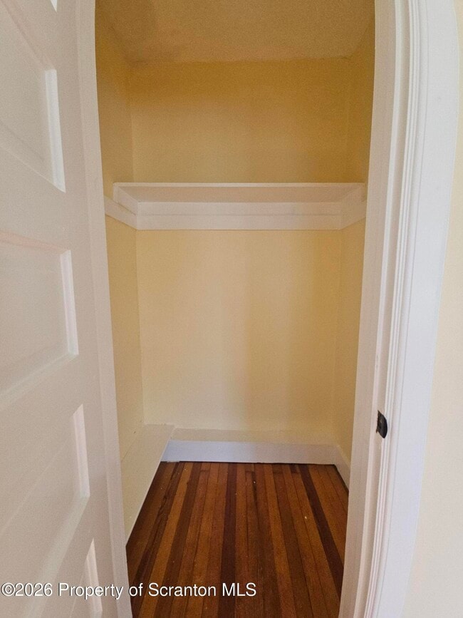 Photo - 1327 Oram St