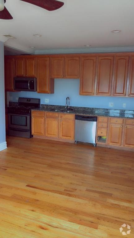 Building Photo - 917 E 78th St Rental