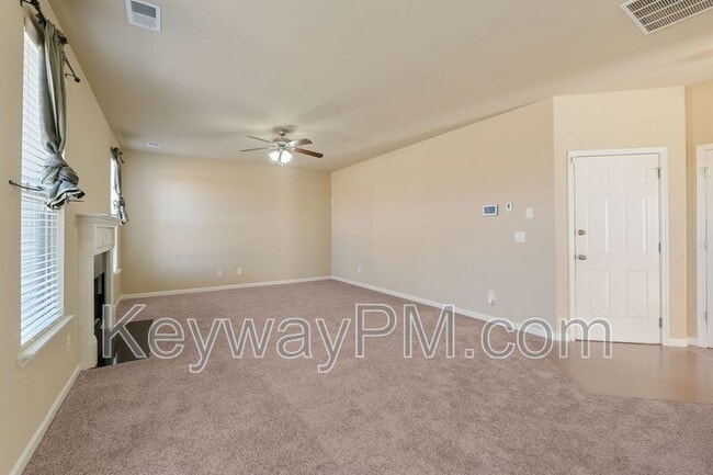 Photo - 1413 Issac Way