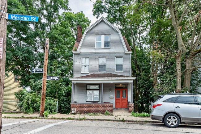 Photo - *** Gorgeous Mt. Washington Three Bedroom House * Fully Renovated * Near Grandview Ave * Pet Frie...