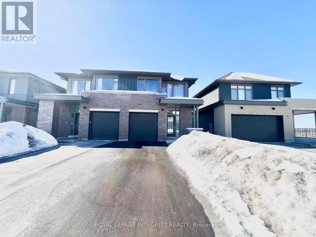 Photo - 863 Moses Tennisco St