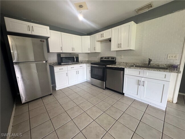 Photo - 4541 21st St SW