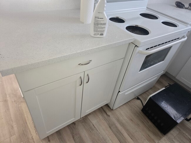 Photo - 2124 Exeter Dr Unit EXETER DR APT 3