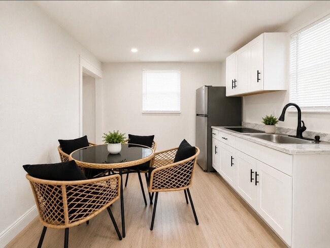 Photo - 1041 NW 32nd Pl