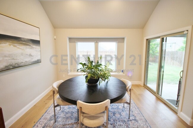 Photo - Stunning 3/3/2 Home with Modern Features in Waxahachie for Rent!