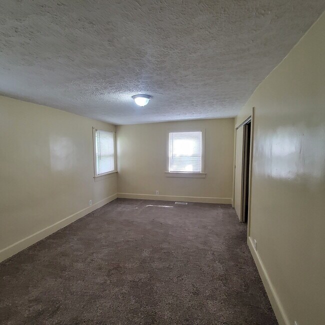 Photo - 2 Bedroom Lawrence home.