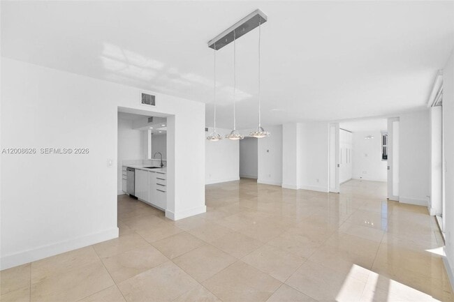 Photo - 1420 Brickell Bay Dr