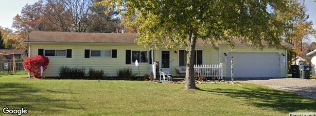 Building Photo - 2042 Byron Dr