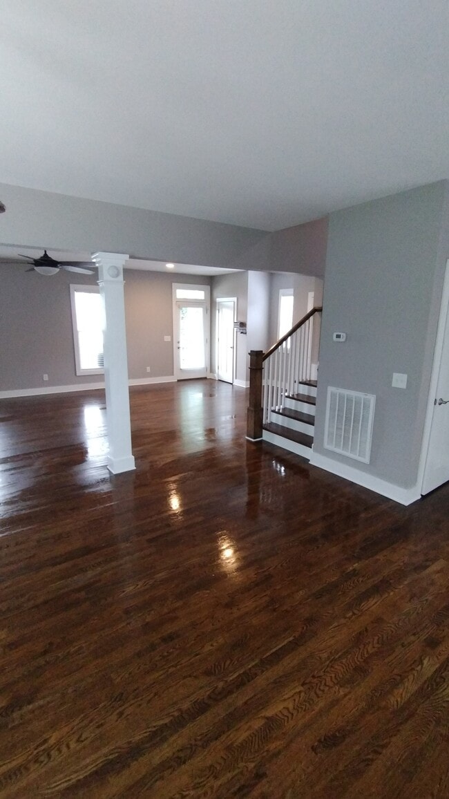 Photo - 1110 Argyle Ave