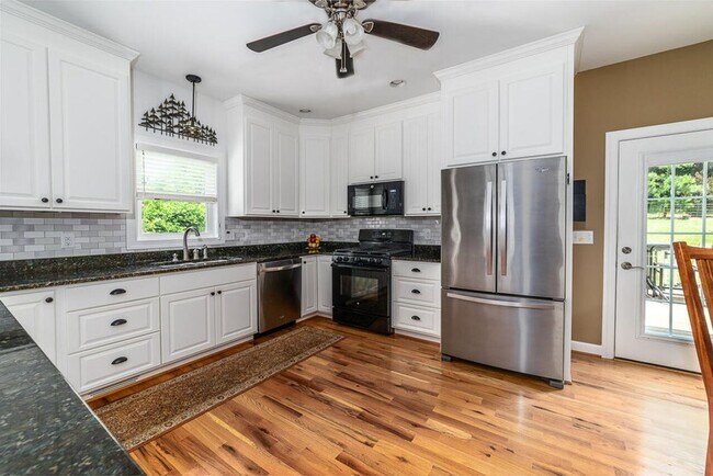 Photo - Single Family within walking distance to W&L, VMI and Waddell Elementary