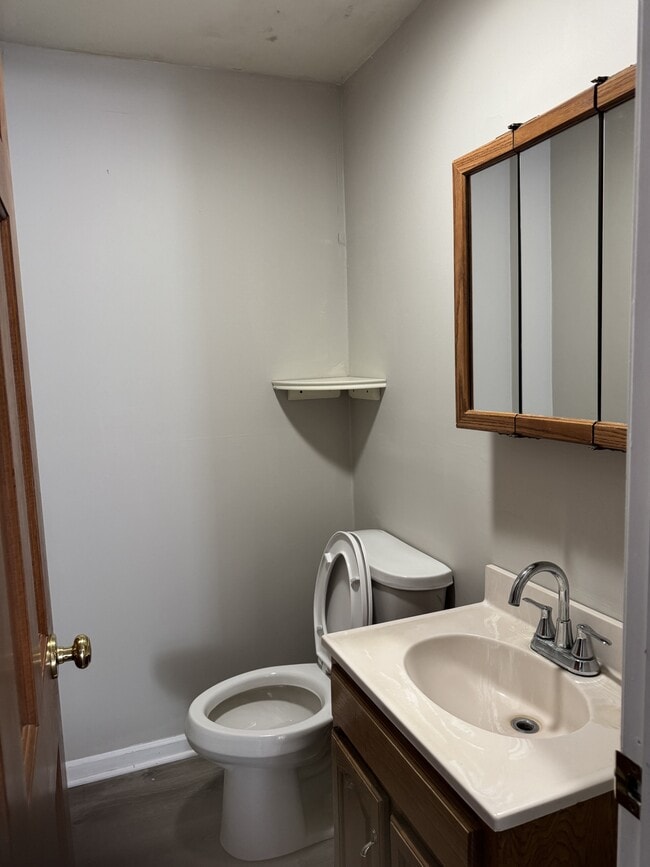 Photo - 1818 Charles St