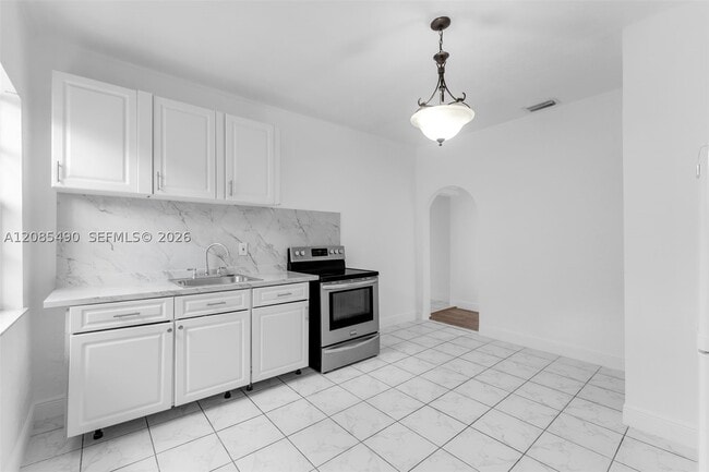 Photo - 5629 SW 7th St
