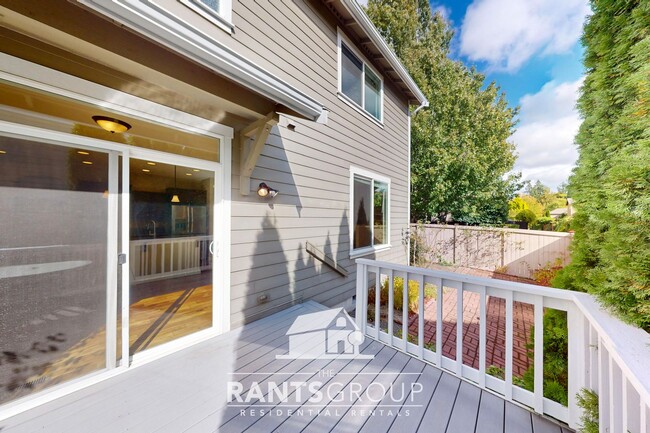 Photo - Stunning 4-Bedroom, 2.5 Bathroom Home on a...