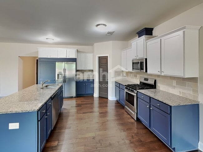 Photo - 1259 Victoria Walk Ln
