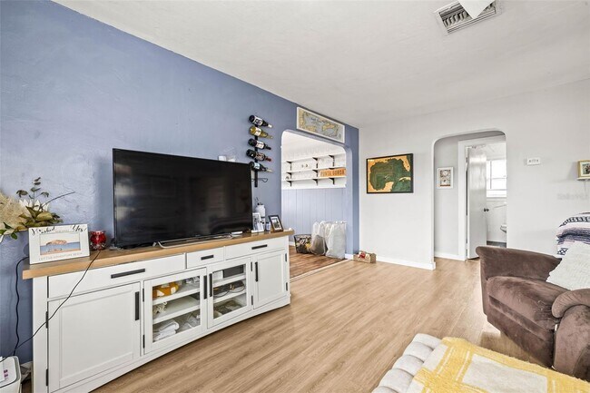 Photo - 2867 12th Ave N Unidad 1