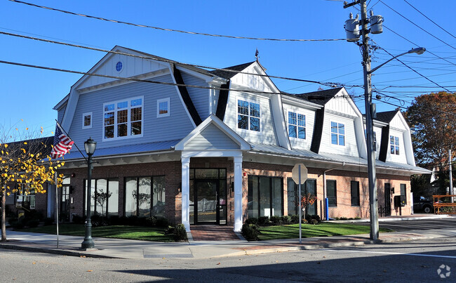 Building Photo - Brightwaters Lofts