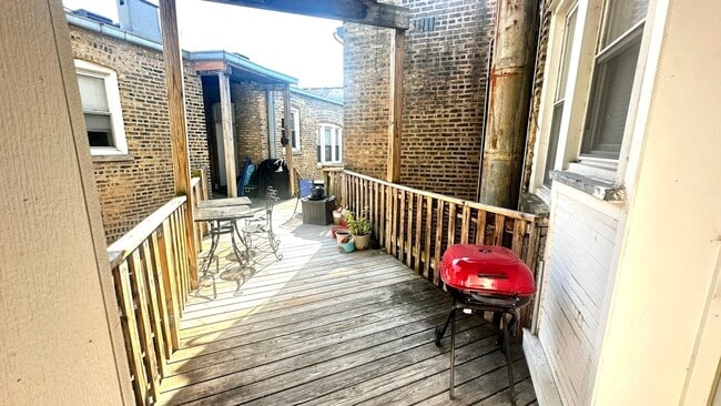 Photo - 1147 W Lunt Ave Unit 3