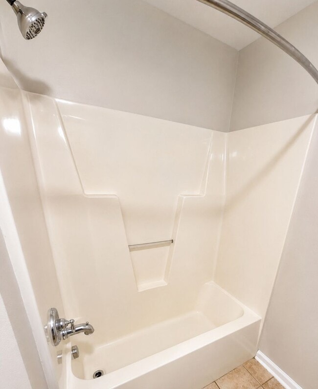 Photo - 923 Windcastle Ln