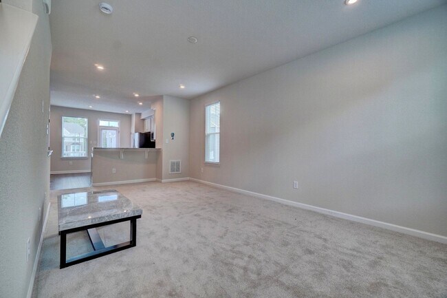 Photo - 2 bedroom townhome in Portsmouth