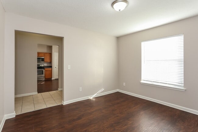 Photo - 6827 Rapid River Dr