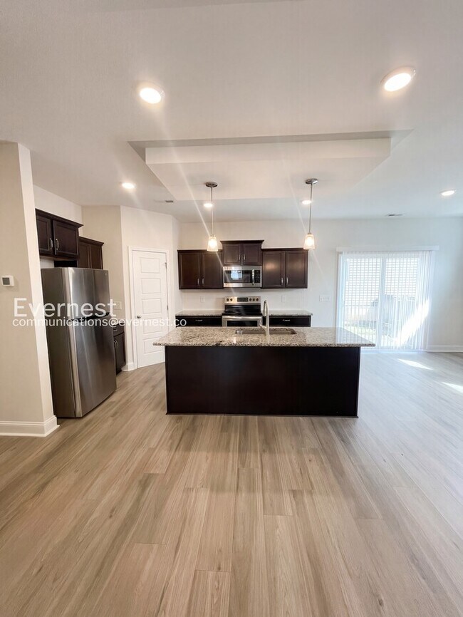 Photo - 817 Marksman Ct