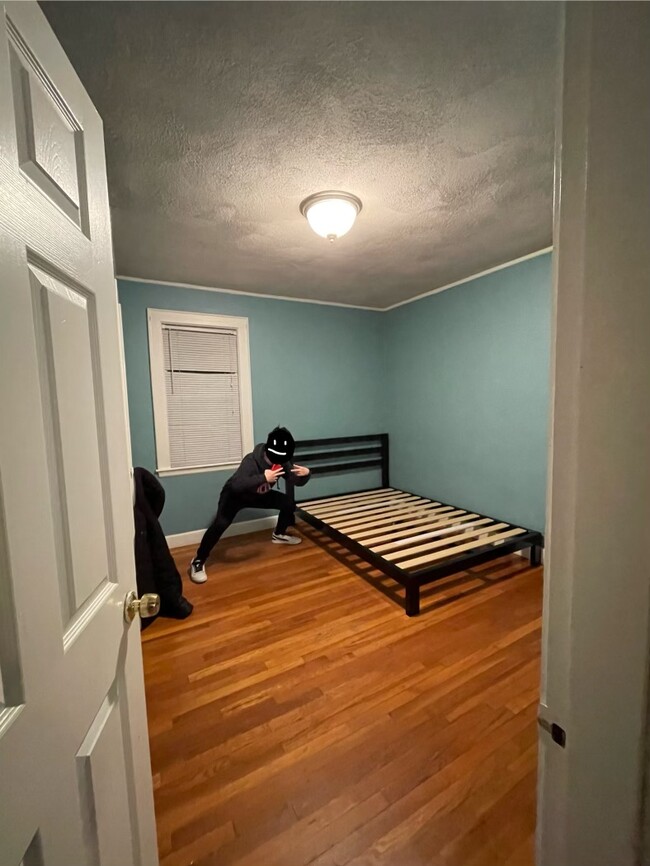 1 bedroom - 53 Germain Ave Apartments Unit 1R