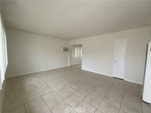 Photo - 8644 Watson St