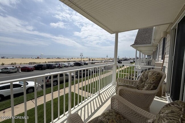 605 Ocean Ave N Unit 2